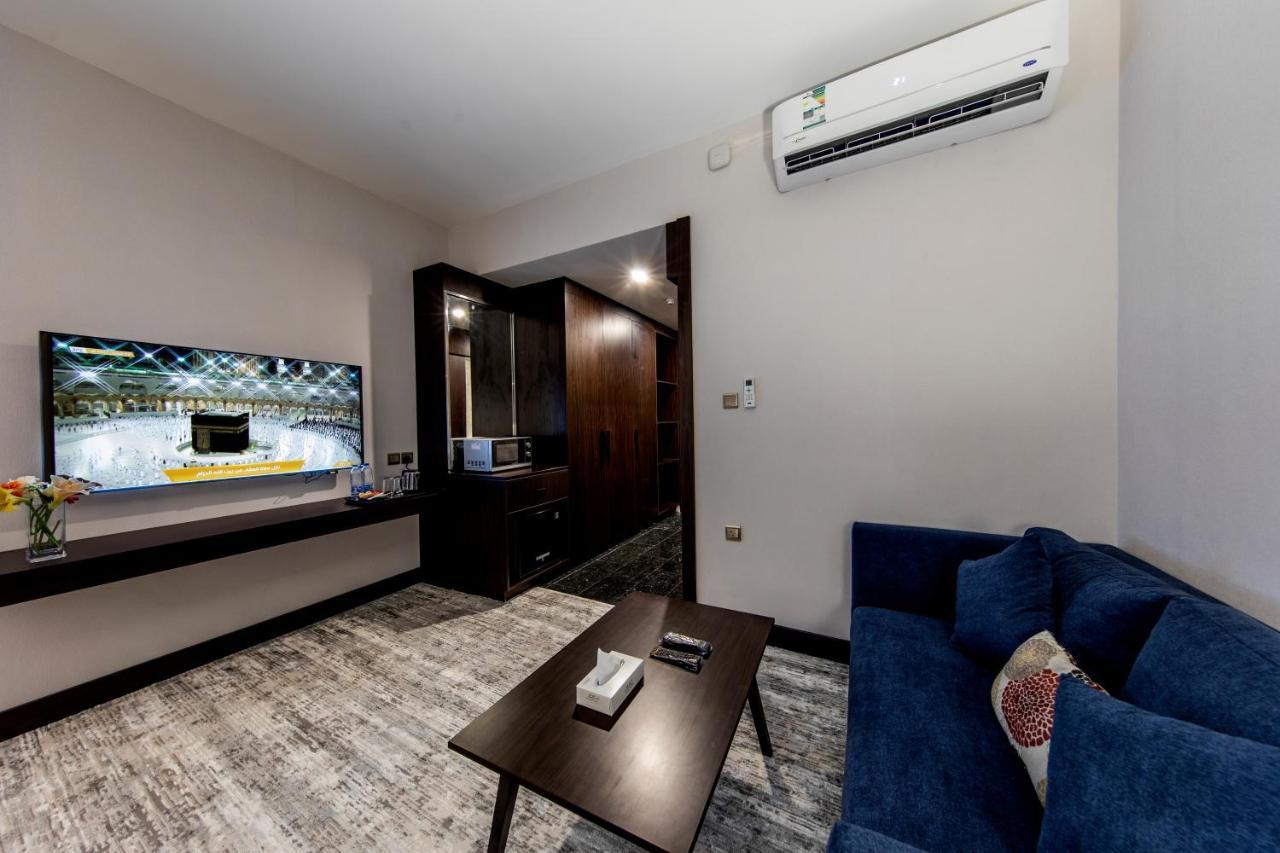 Lily Mubarraz Aparthotel