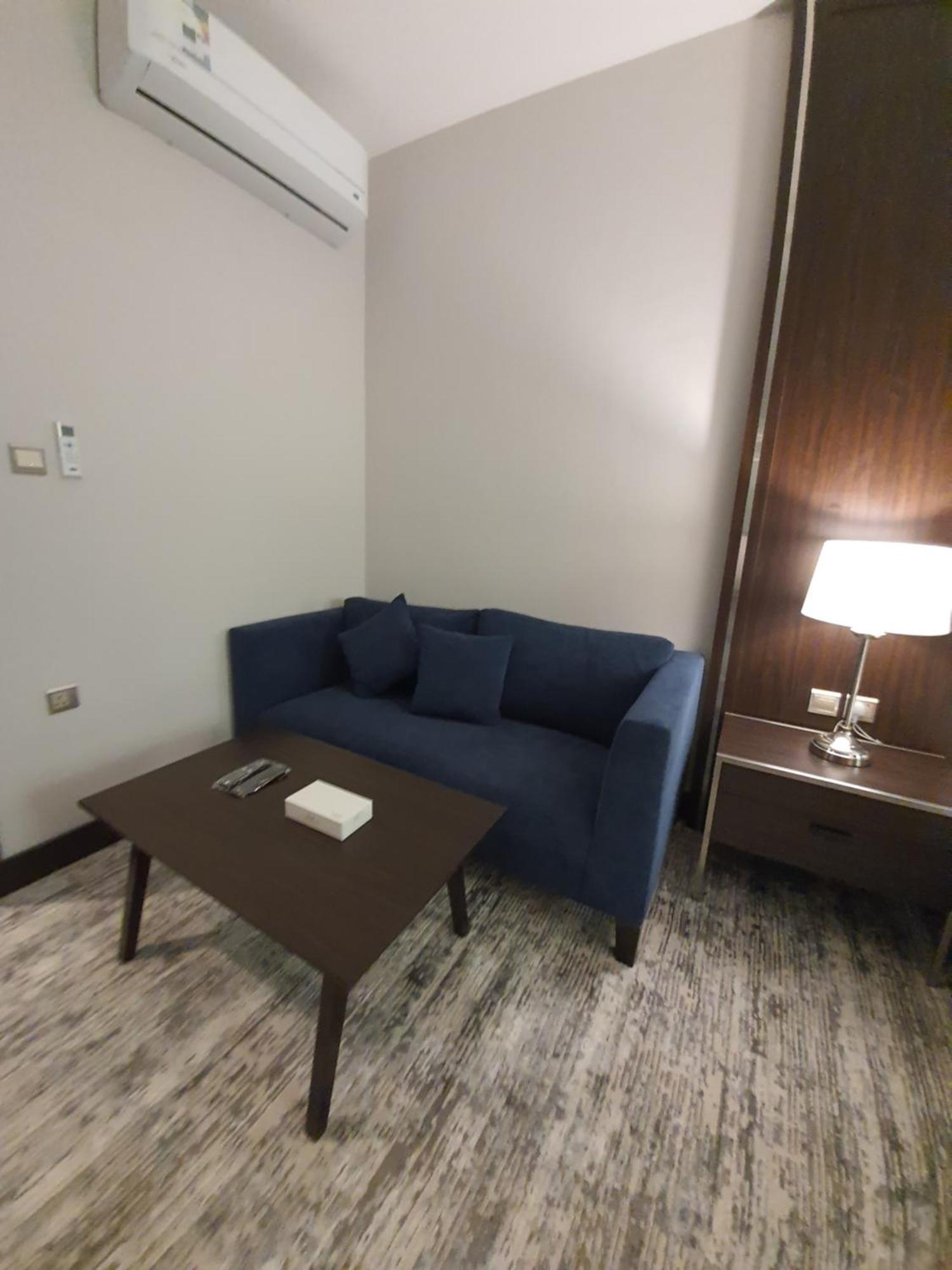 Lily Mubarraz Aparthotel