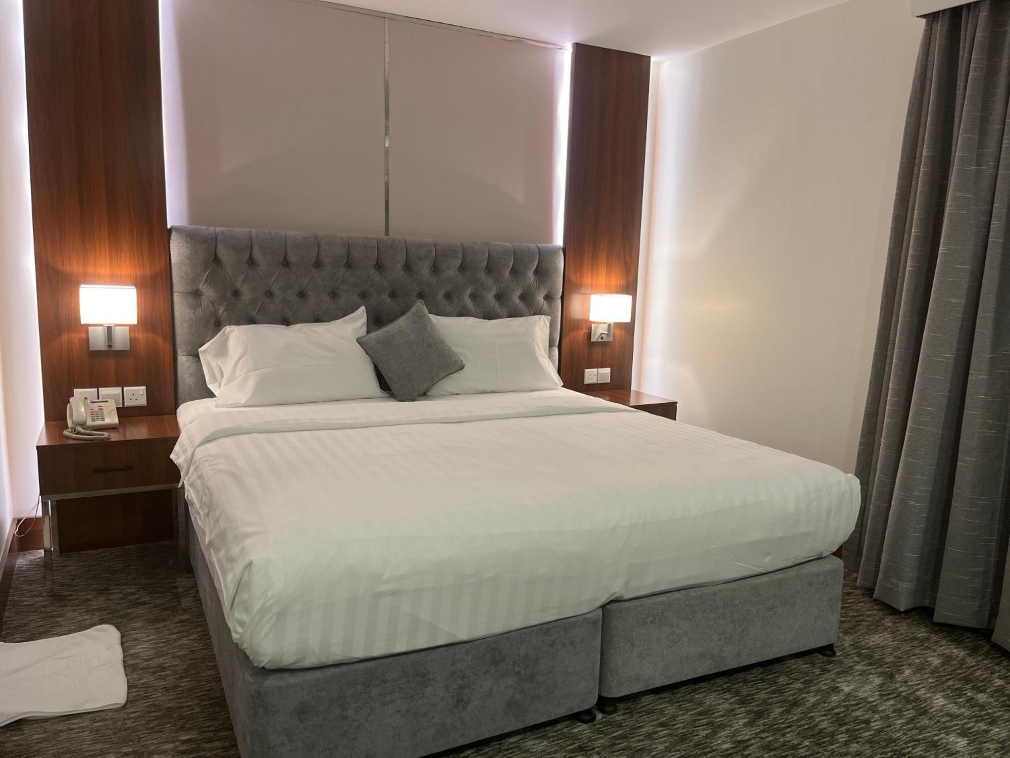 Lily Mubarraz Aparthotel