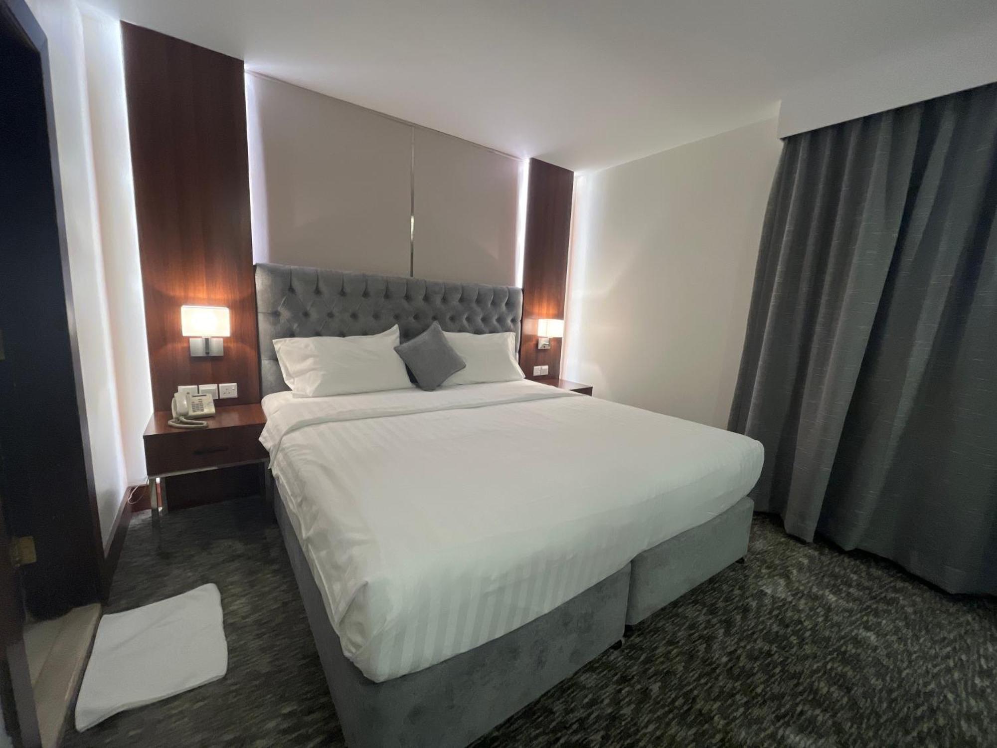 Aparthotel Lily Mubarraz